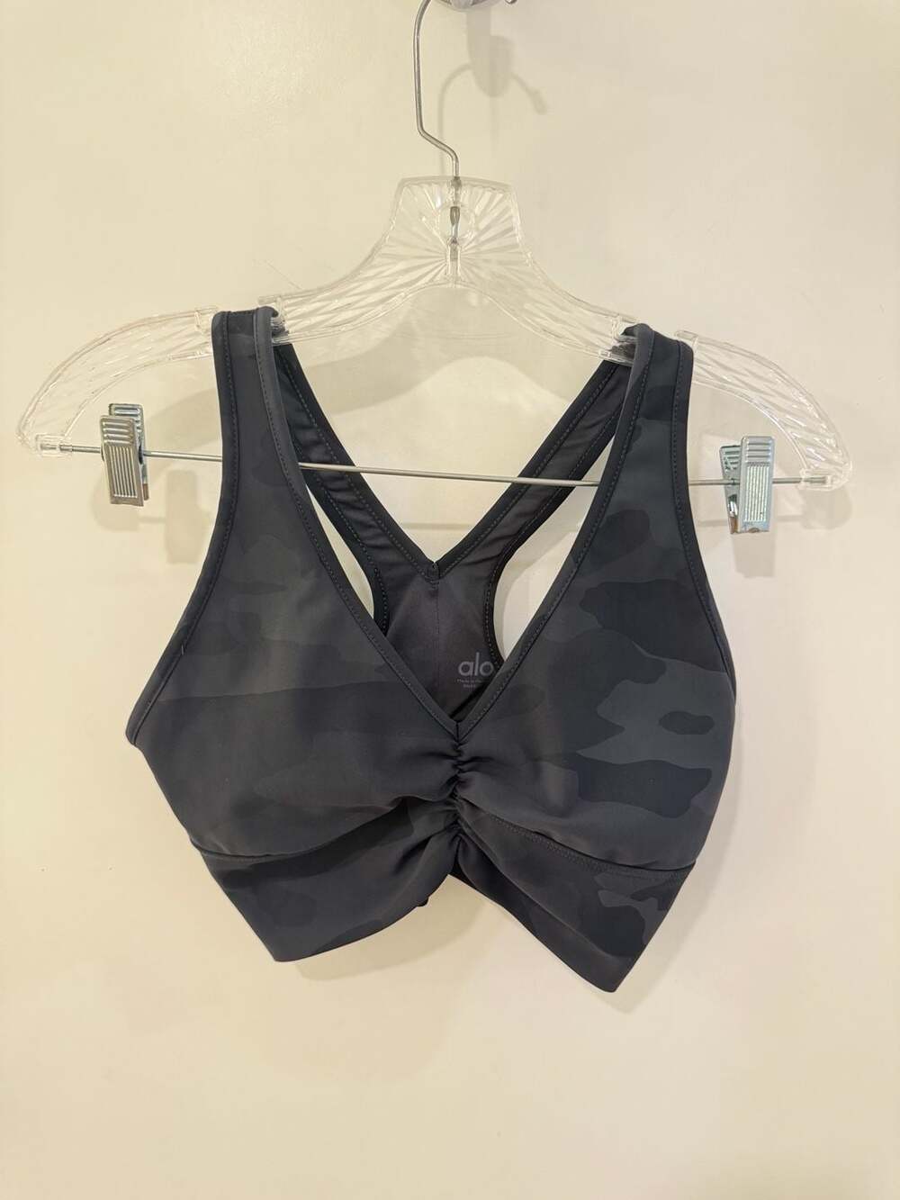 Alo Yoga Gathered Front Sports Bra in Black Camo